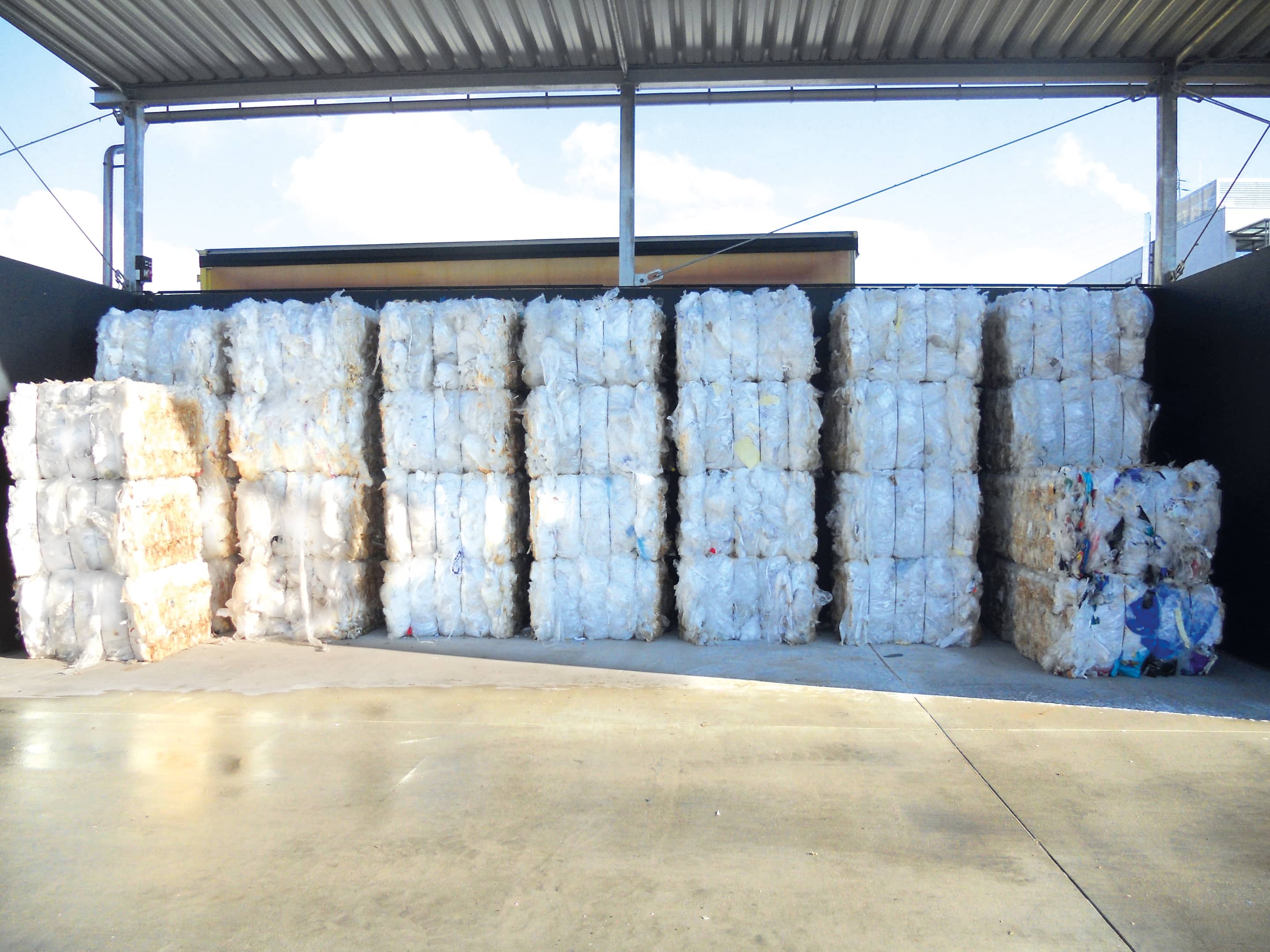 Optimised waste logistics for REWE's central warehouses